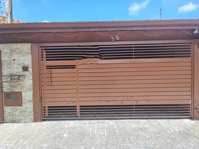Casa com 150m² 2 quartos e 1 banheiro, à venda, no bairro Vila São João em Pindamonhangaba