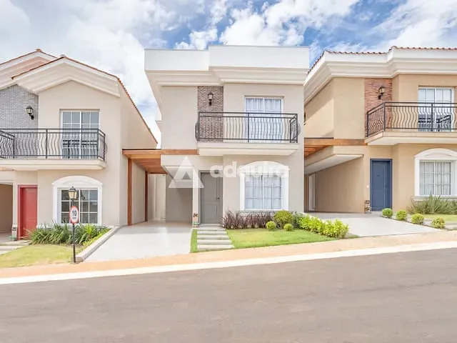 Casa com 132m² 3 quartos e 3 banheiros, à venda, no bairro Colônia Dona Luíza em Ponta Grossa