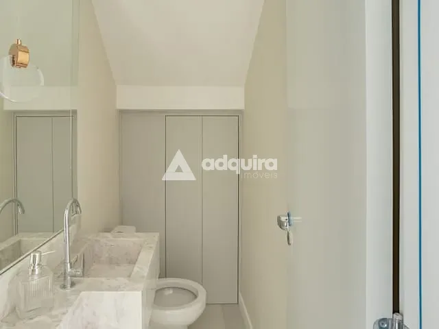 Casa com 132m² 3 quartos e 3 banheiros, à venda, no bairro Colônia Dona Luíza em Ponta Grossa
