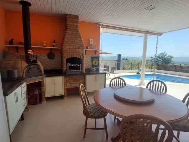 Casa com 450m² 3 quartos e 3 banheiros, à venda, no bairro Condomínio Residencial Jaguary em São José Dos Campos
