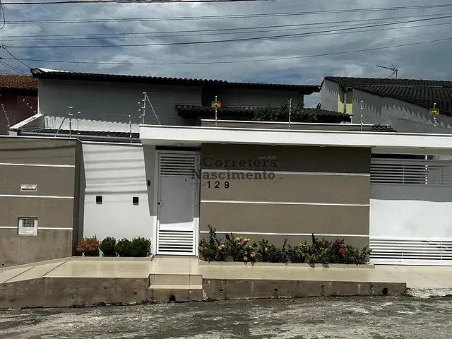 Casa com 345m² 5 quartos e 5 banheiros, à venda, no bairro Jardim America em Jacareí