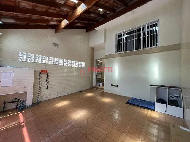 Casa 2 quartos e 1 banheiro, à venda, no bairro Alves Dias em São Bernardo do Campo