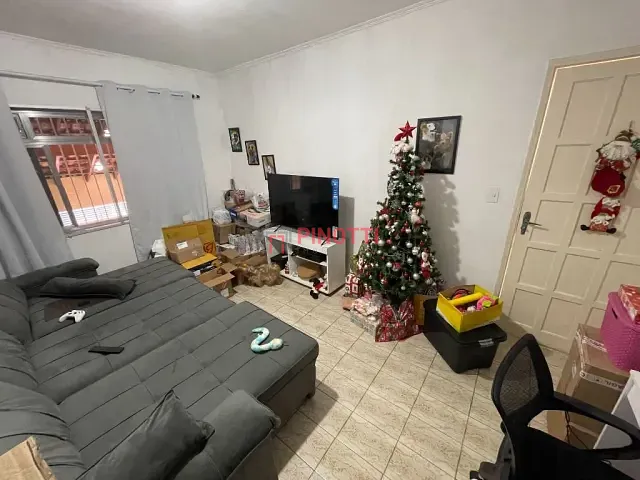 Casa 2 quartos e 1 banheiro, à venda, no bairro Alves Dias em São Bernardo do Campo