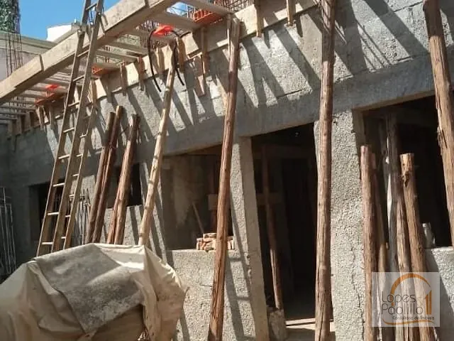 Casa com 300m² 3 quartos e 1 banheiro, à venda, no bairro Jardim América em Atibaia