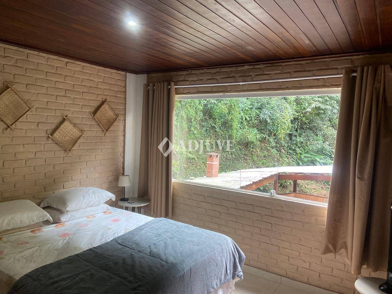 Casa à venda com 4 quartos, 219m² - Foto 10