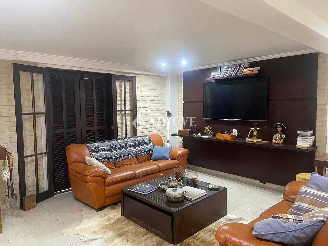Casa à venda com 4 quartos, 219m² - Foto 7