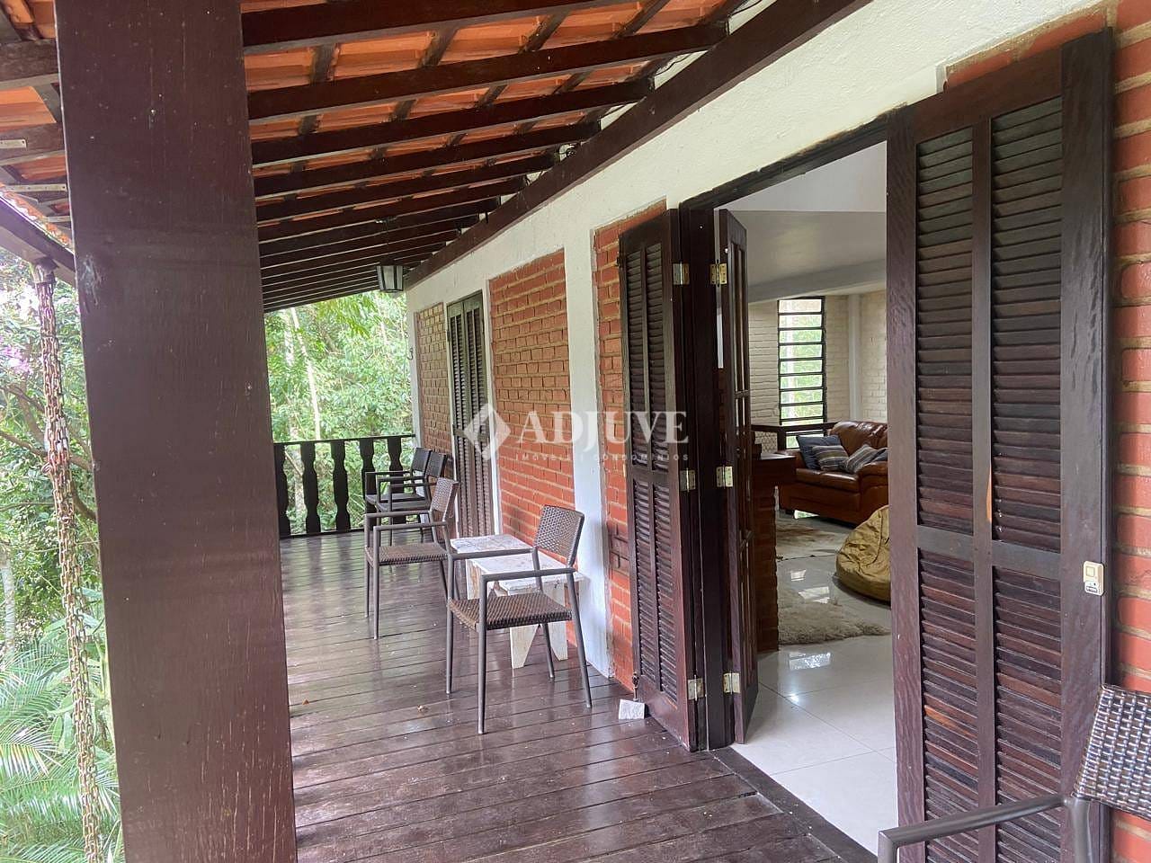 Casa à venda com 4 quartos, 219m² - Foto 23