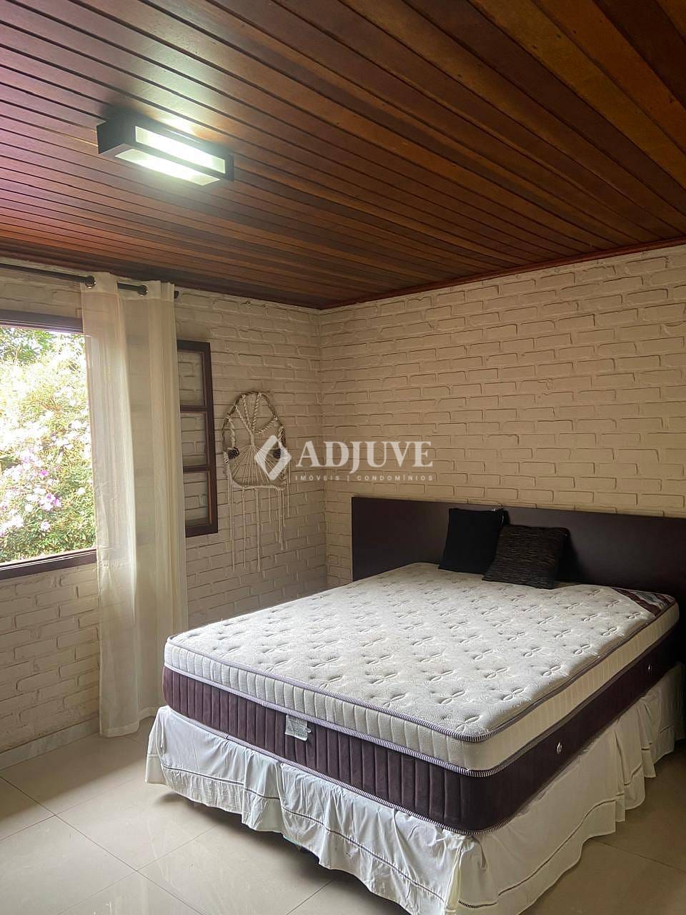 Casa à venda com 4 quartos, 219m² - Foto 24