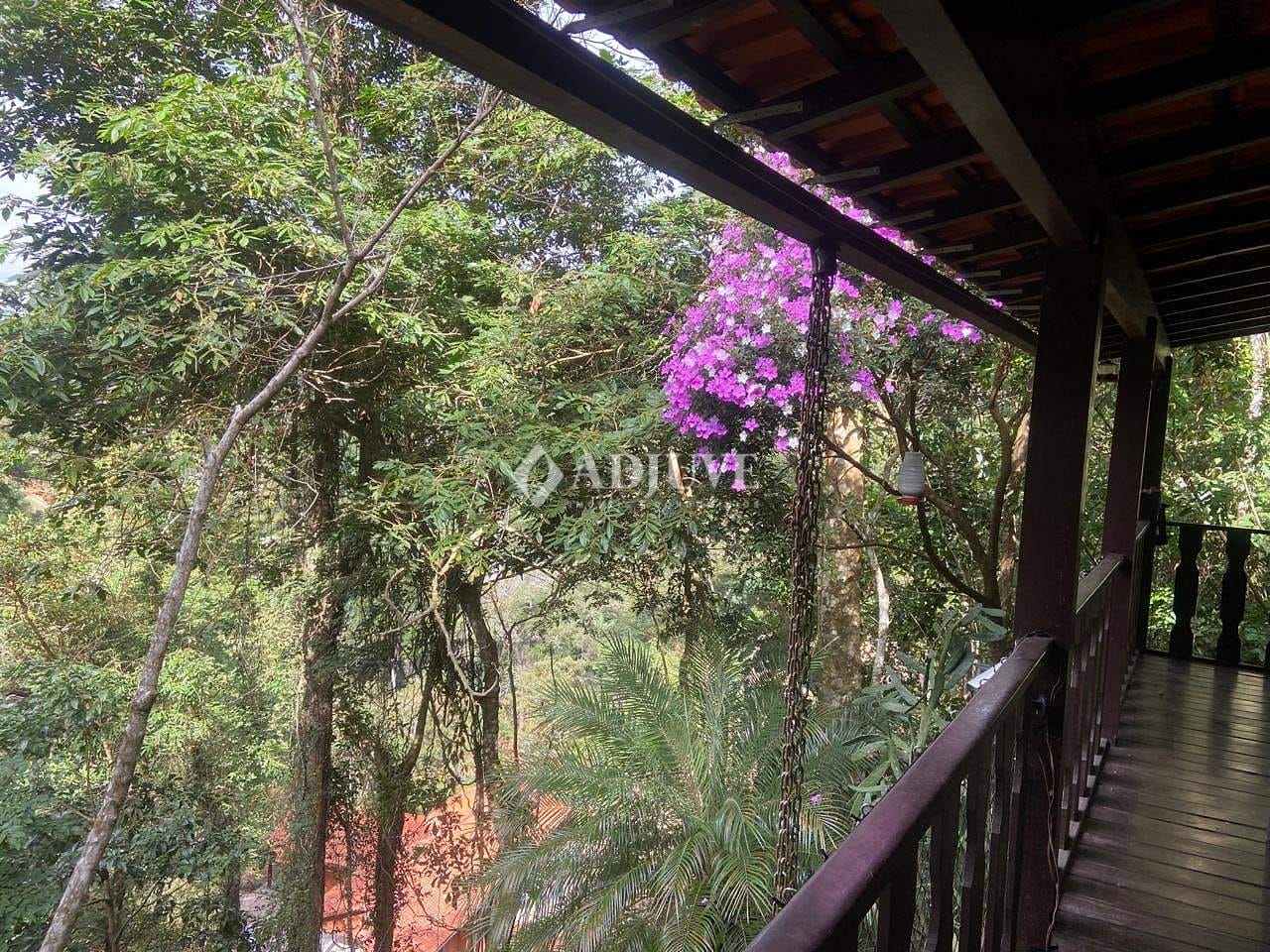 Casa à venda com 4 quartos, 219m² - Foto 26