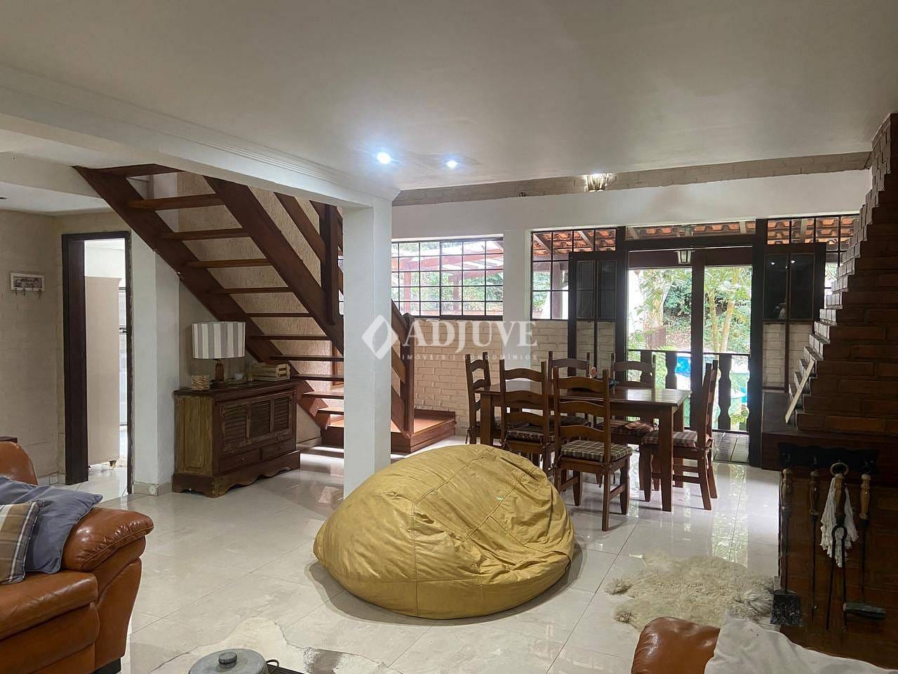 Casa à venda com 4 quartos, 219m² - Foto 28