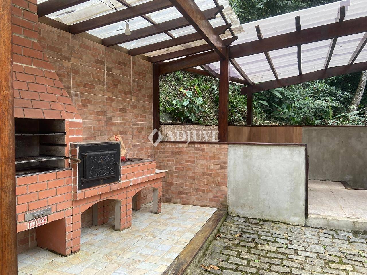 Casa à venda com 4 quartos, 219m² - Foto 29