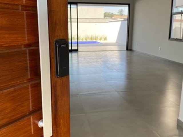 Casa com 300m² 4 quartos e 3 banheiros, à venda, no bairro Bairro do Grama em Caçapava