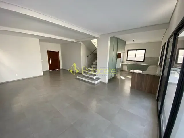 Casa com 300m² 4 quartos e 3 banheiros, à venda, no bairro Bairro do Grama em Caçapava