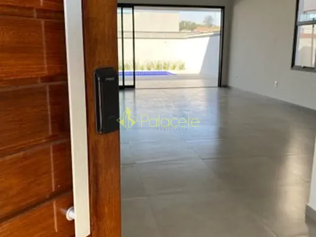 Casa com 300m² 4 quartos e 3 banheiros, à venda, no bairro Bairro do Grama em Caçapava