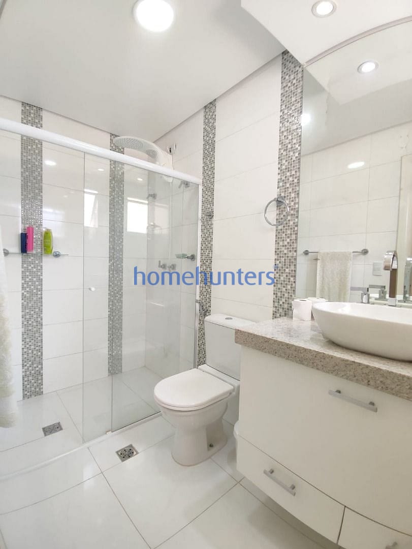 Casa à venda com 4 quartos, 320m² - Foto 26