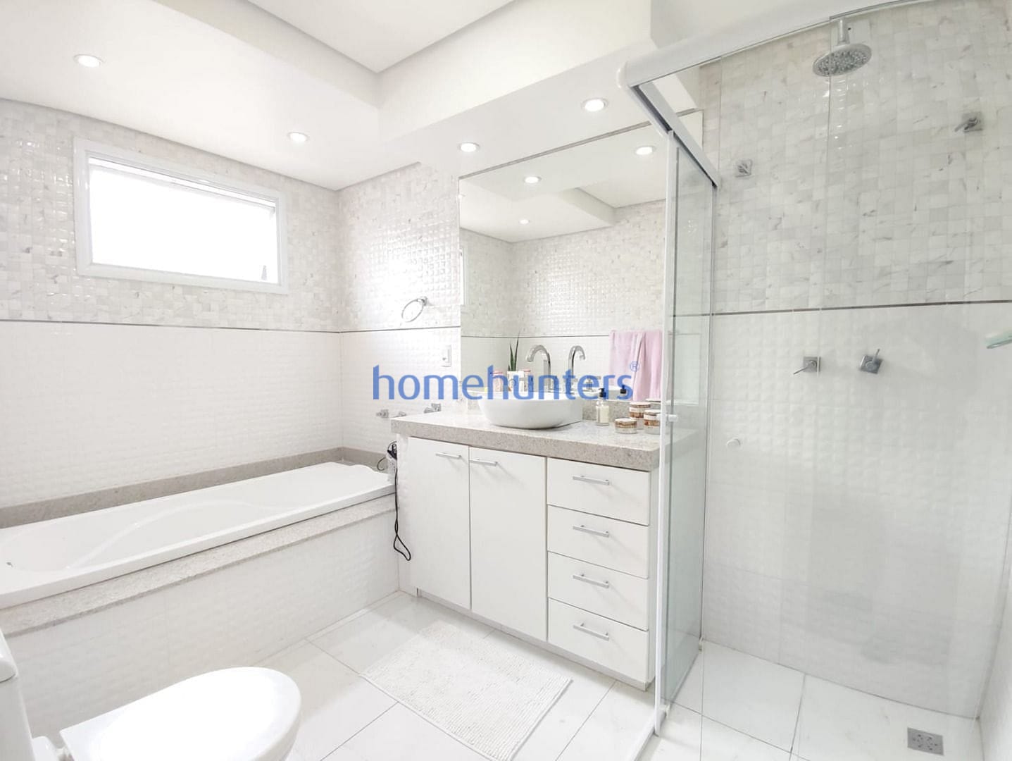 Casa à venda com 4 quartos, 320m² - Foto 15