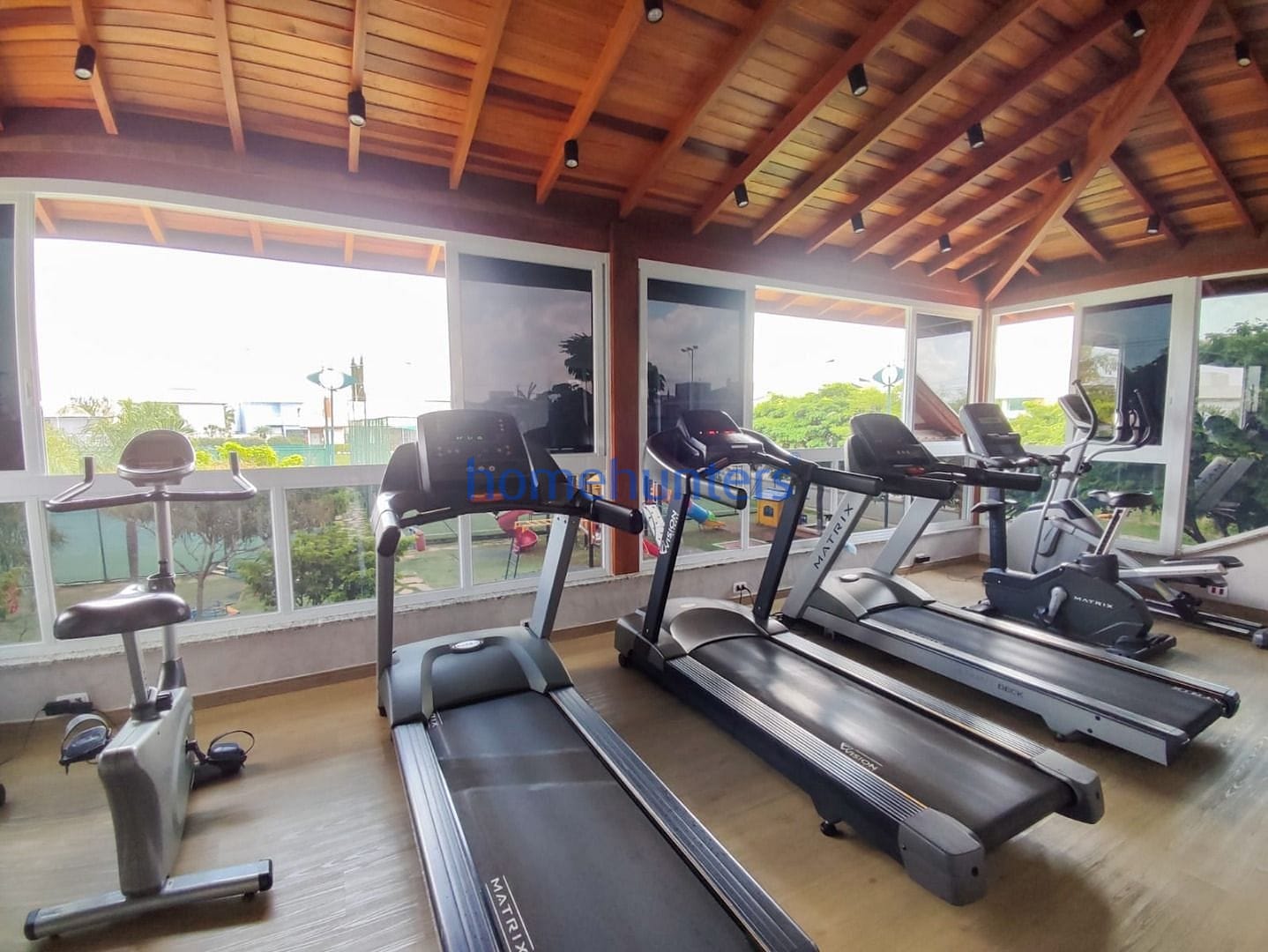 Casa à venda com 4 quartos, 320m² - Foto 44
