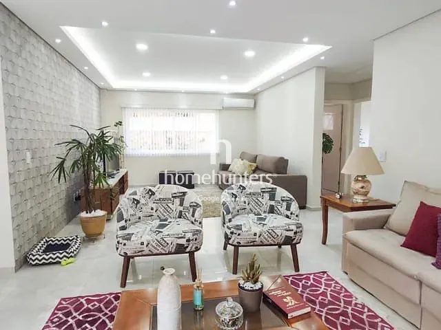 Casa com 360m² 4 quartos e 6 banheiros, à venda, no bairro Swiss Park em Campinas