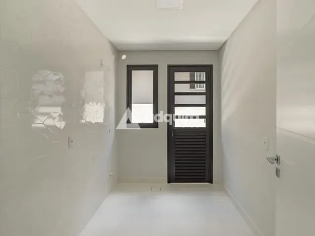 Casa com 403m² 4 quartos e 4 banheiros, à venda, no bairro Estrela em Ponta Grossa