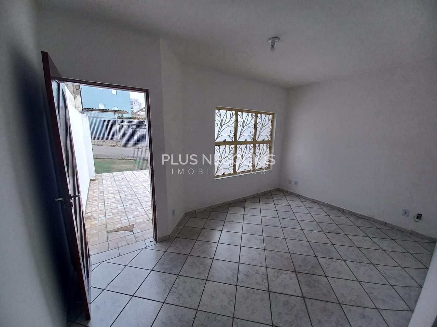 Casa à venda com 3 quartos, 110m² - Foto 14