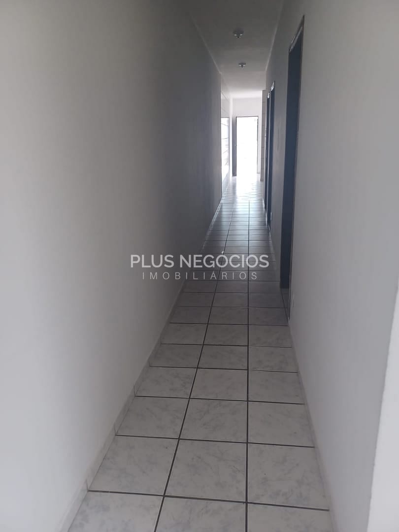 Casa à venda com 3 quartos, 110m² - Foto 13