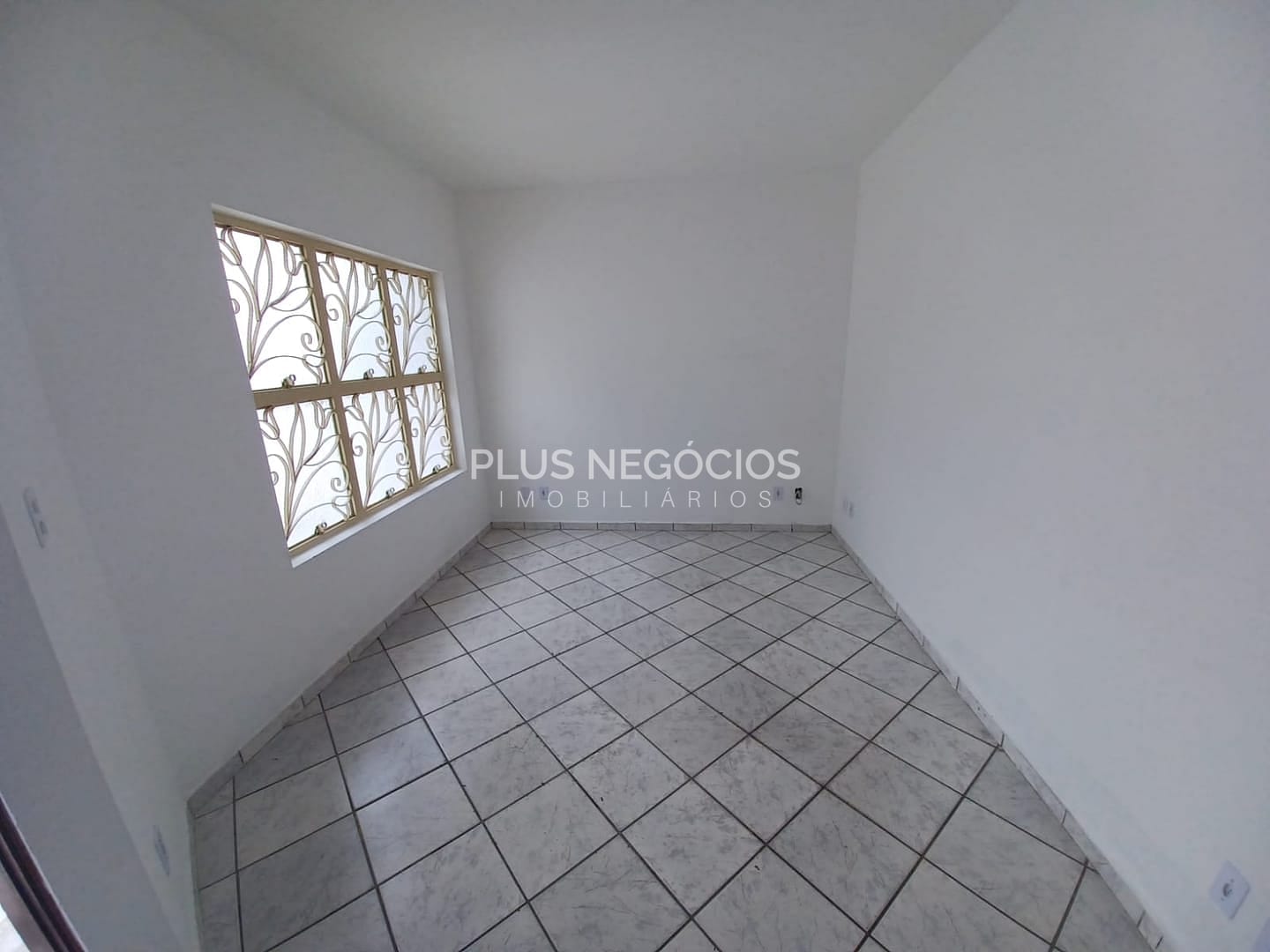 Casa à venda com 3 quartos, 110m² - Foto 2