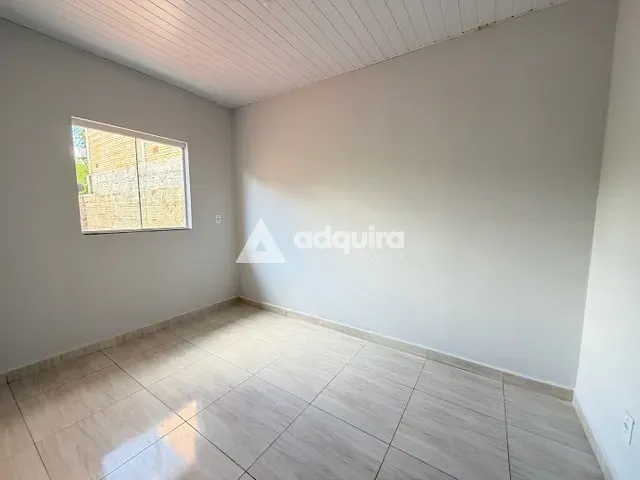 Casa com 41m² 2 quartos e 1 banheiro, à venda ou para alugar, no bairro Cará-Cará em Ponta Grossa