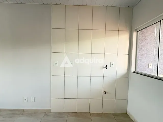 Casa com 41m² 2 quartos e 1 banheiro, à venda ou para alugar, no bairro Cará-Cará em Ponta Grossa