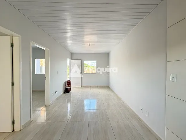 Casa com 41m² 2 quartos e 1 banheiro, à venda ou para alugar, no bairro Cará-Cará em Ponta Grossa