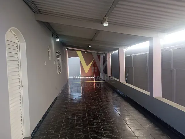 Casa com 300m² 3 quartos e 1 banheiro, à venda, no bairro Boa Vista em Anápolis