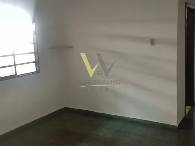 Casa com 300m² 3 quartos e 1 banheiro, à venda, no bairro Boa Vista em Anápolis