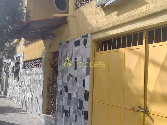 Casa com 450m² 3 quartos e 2 banheiros, à venda, no bairro Aroeira em Aparecida