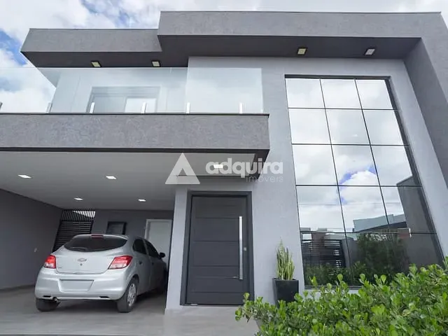 Sobrado com 300m² 4 quartos e 6 banheiros, à venda, no bairro Centro em Carambeí