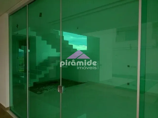 Casa com 500m² 5 quartos e 3 banheiros, à venda, no bairro Urbanova em São José dos Campos