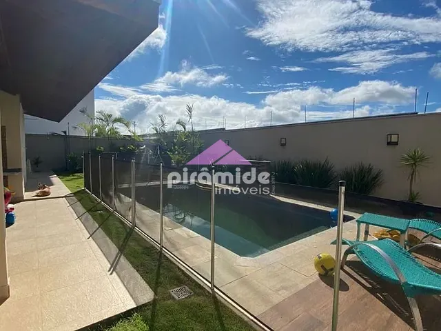 Casa com 500m² 5 quartos e 3 banheiros, à venda, no bairro Urbanova em São José dos Campos
