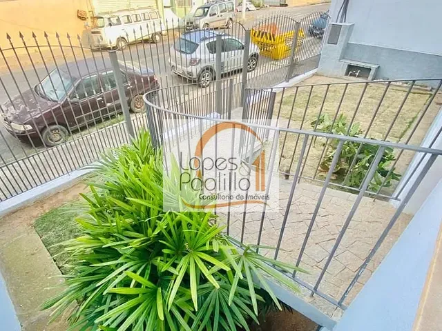 Casa com 481m² 3 quartos e 2 banheiros, à venda, no bairro Atibaia Jardim em Atibaia