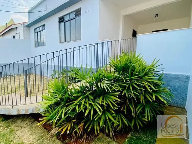 Casa com 481m² 3 quartos e 2 banheiros, à venda, no bairro Atibaia Jardim em Atibaia