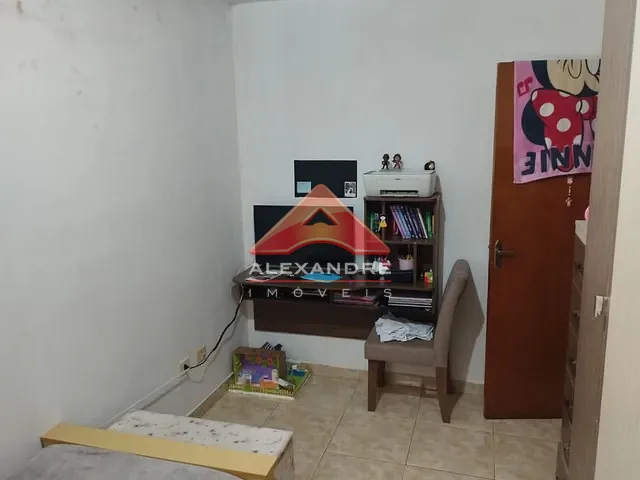 Casa com 175m² 2 quartos e 1 banheiro, à venda, no bairro Loteamento Vila Romana em Jacareí