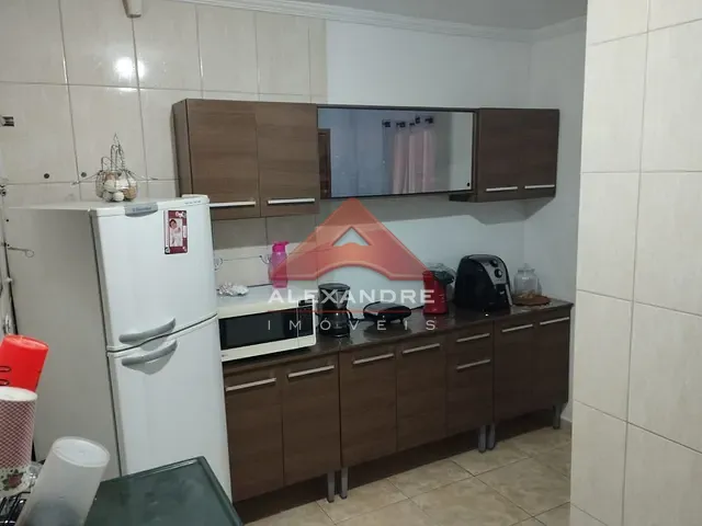 Casa com 175m² 2 quartos e 1 banheiro, à venda, no bairro Loteamento Vila Romana em Jacareí