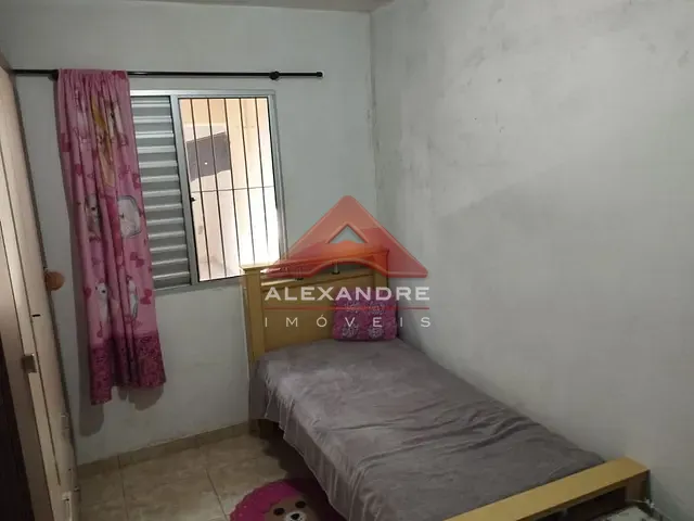 Casa com 175m² 2 quartos e 1 banheiro, à venda, no bairro Loteamento Vila Romana em Jacareí