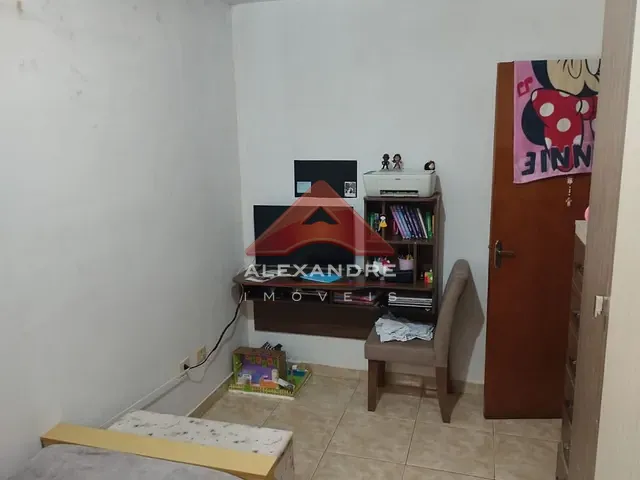 Casa com 175m² 2 quartos e 1 banheiro, à venda, no bairro Loteamento Vila Romana em Jacareí