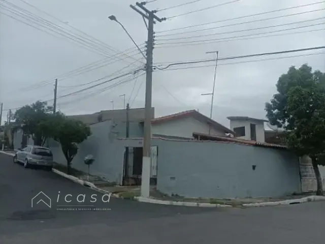Casa com 297m² 7 quartos e 3 banheiros, à venda, no bairro Vila Menino Jesus em Caçapava