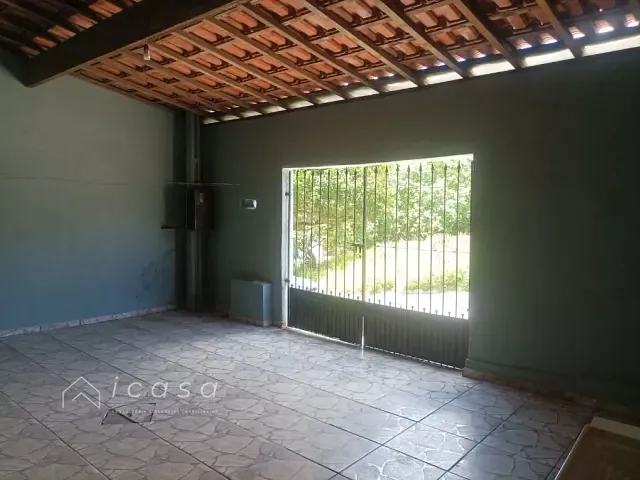 Casa com 297m² 7 quartos e 3 banheiros, à venda, no bairro Vila Menino Jesus em Caçapava