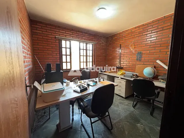 Casa 3 quartos e 2 banheiros, para alugar, no bairro Uvaranas em Ponta Grossa