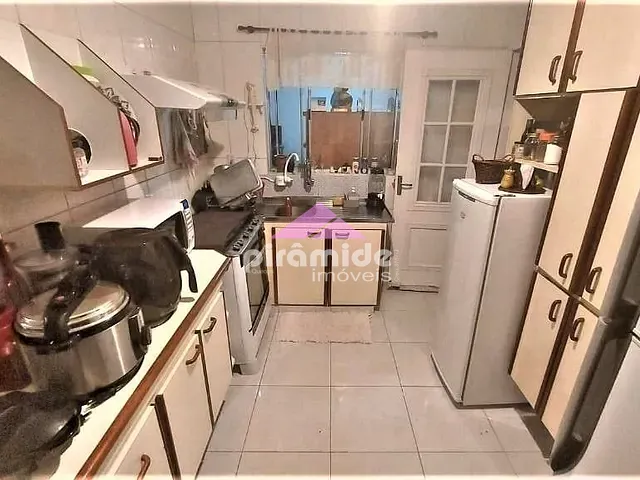 Casa com 150m² 2 quartos e 2 banheiros, à venda, no bairro Jardim das Indústrias em São José dos Campos