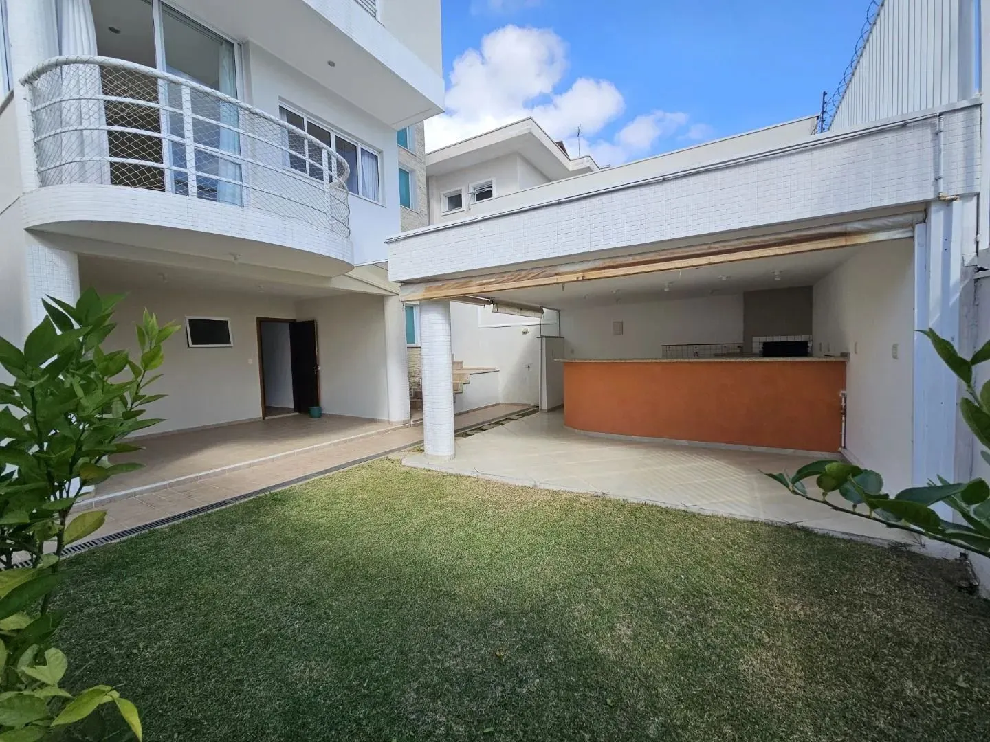 Casa, 3 quartos, 284 m² - Foto 2