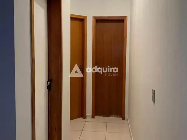 Casa 2 quartos e 1 banheiro, à venda, no bairro Uvaranas em Ponta Grossa