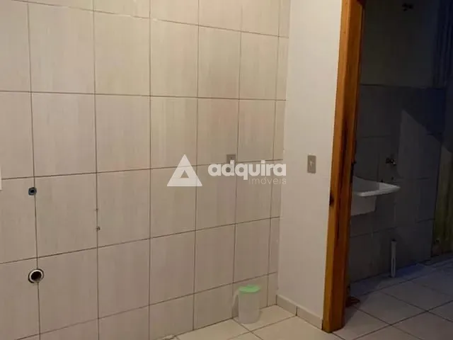 Casa 2 quartos e 1 banheiro, à venda, no bairro Uvaranas em Ponta Grossa