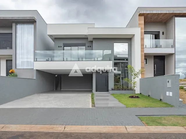 Casa com 300m² 3 quartos e 4 banheiros, à venda, no bairro Colônia Dona Luíza em Ponta Grossa