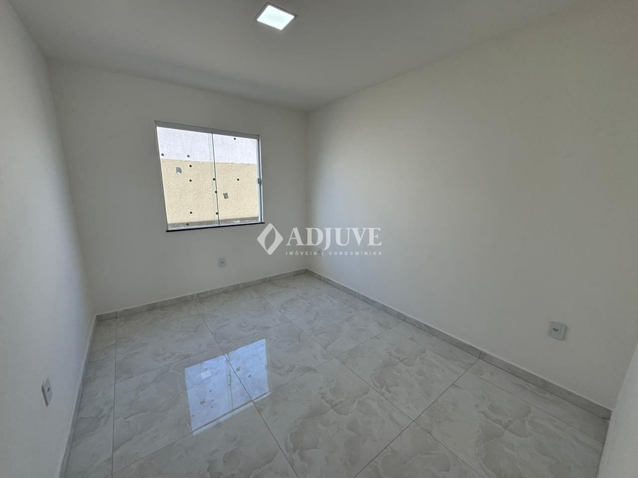 Casa à venda com 2 quartos, 65m² - Foto 7